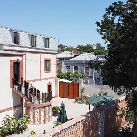 Guest House Spartak Tbilisi Bagian luar foto