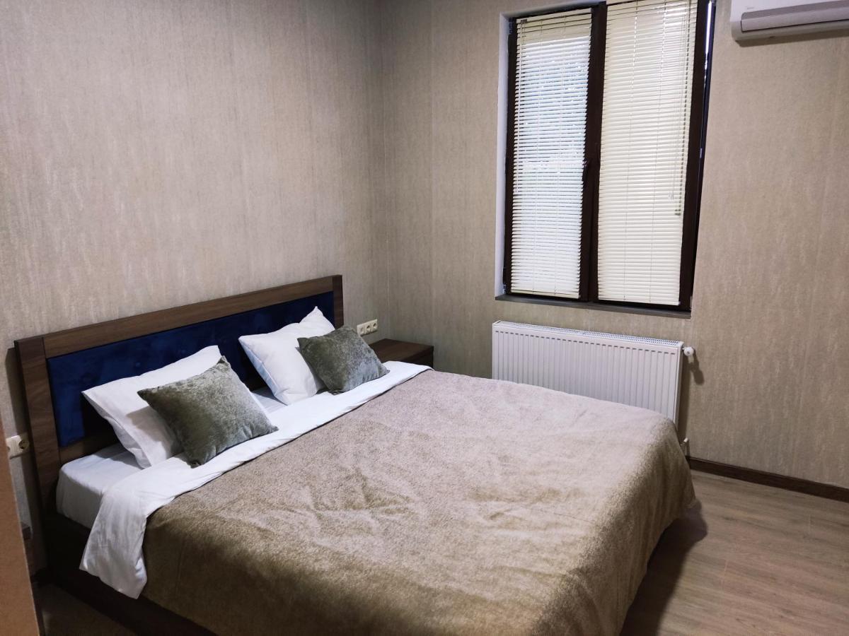 Guest House Spartak Tbilisi Bagian luar foto