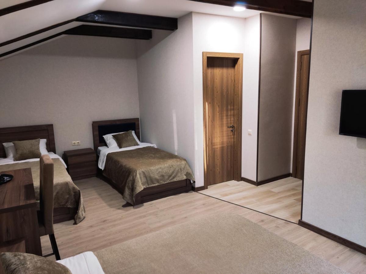 Guest House Spartak Tbilisi Bagian luar foto