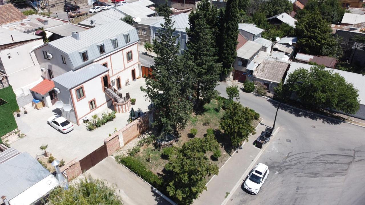 Guest House Spartak Tbilisi Bagian luar foto