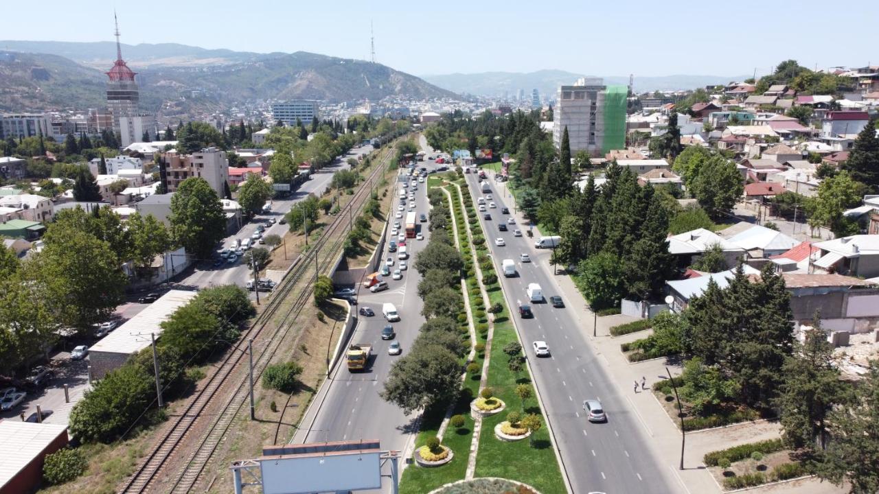 Guest House Spartak Tbilisi Bagian luar foto