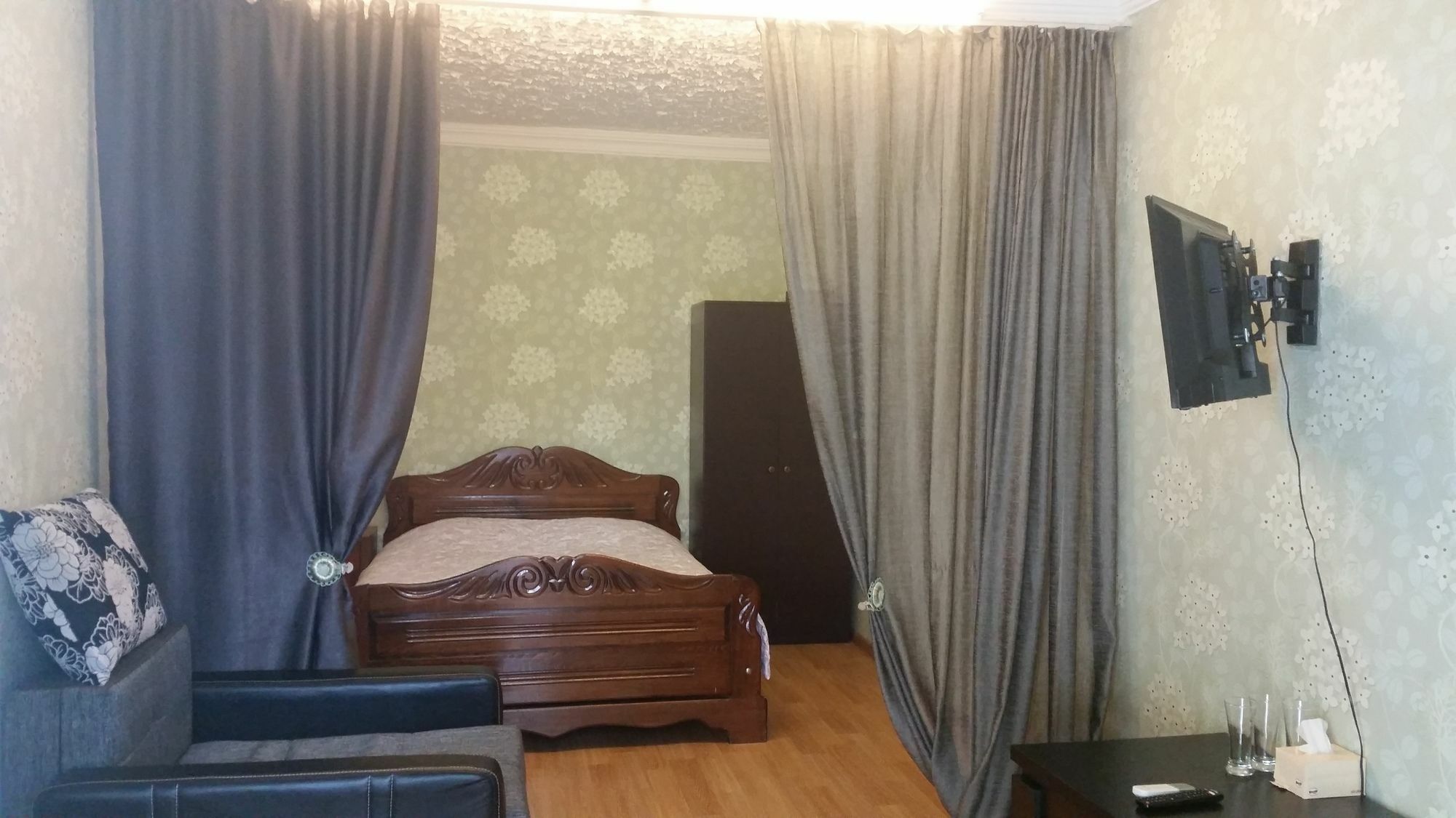Guest House Spartak Tbilisi Bagian luar foto